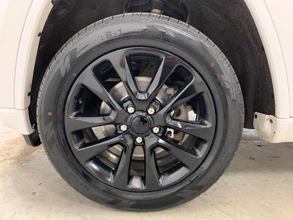 Used 2018 Jeep Grand Cherokee Altitude AWD/4WD image 2