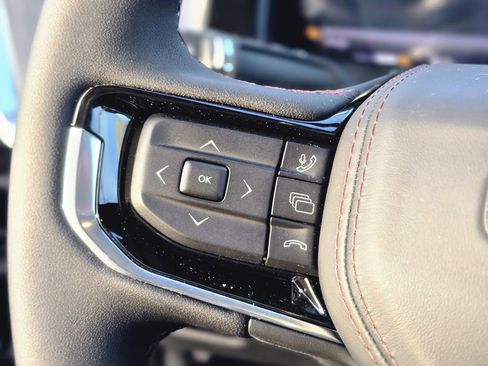 Used 2025 Jeep Wagoneer S Limited image 22