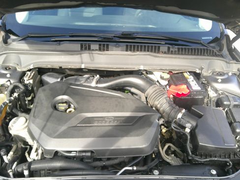 Used 2013 Ford Fusion SE image 12