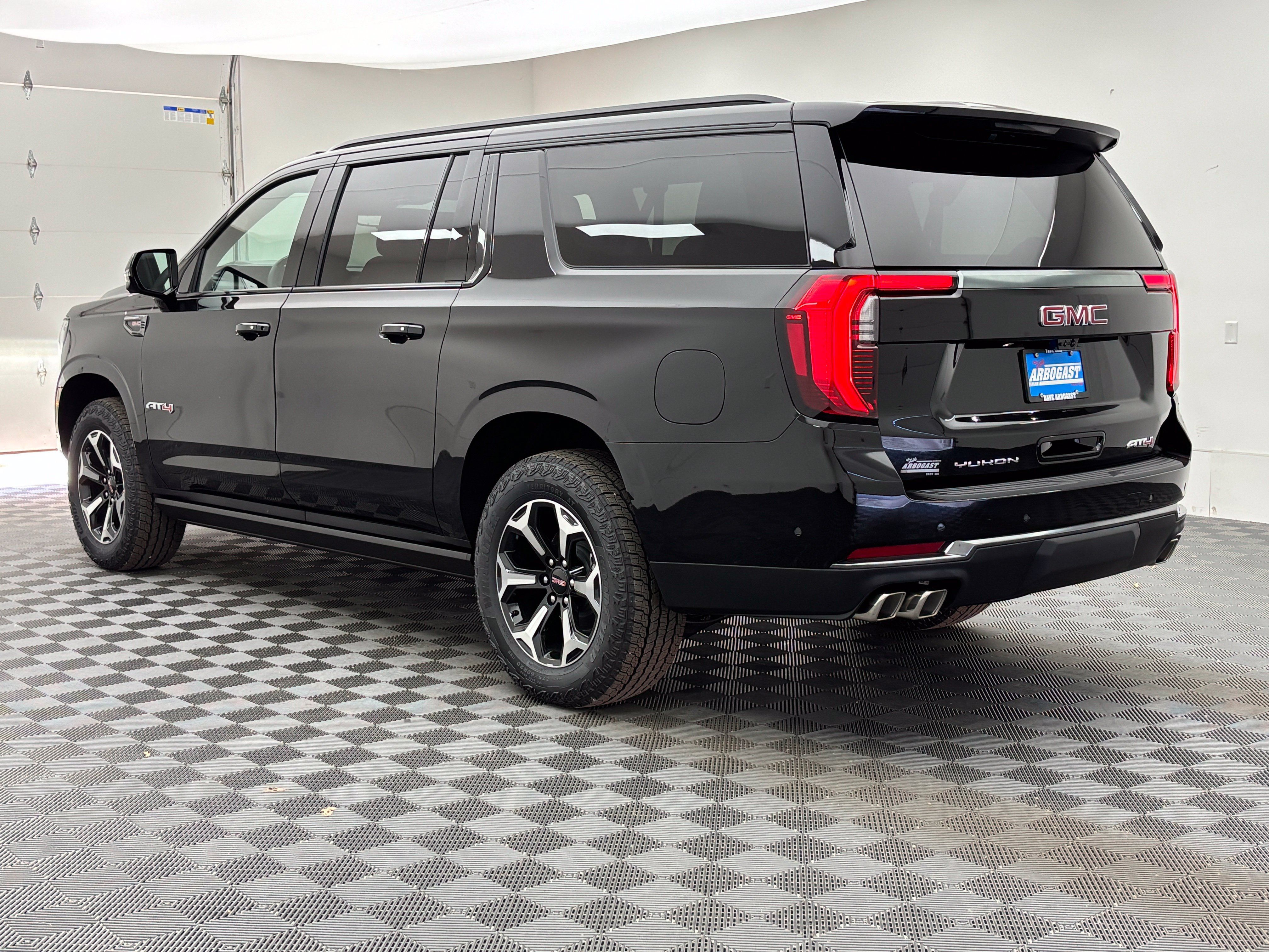New 2026 GMC Yukon XL AT4 w/ AT4 Premium Plus Package AWD/4WD image 15