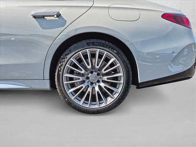 New 2027 Mercedes-Benz E 53 AMG e 4MATIC Sedan image 10