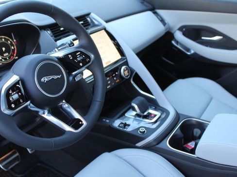 Used 2024 Jaguar E-PACE R-Dynamic SE image 13