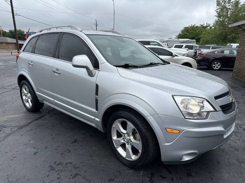 Used 2014 Chevrolet Captiva Sport LT w/ Convenience Package FWD image 5