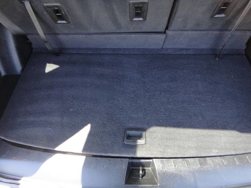 Used 2020 Chevrolet Traverse LT image 14