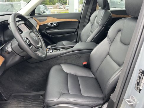 Used 2024 Volvo XC90 B5 Plus image 9