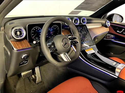 New 2026 Mercedes-Benz GLC 300 4MATIC image 9