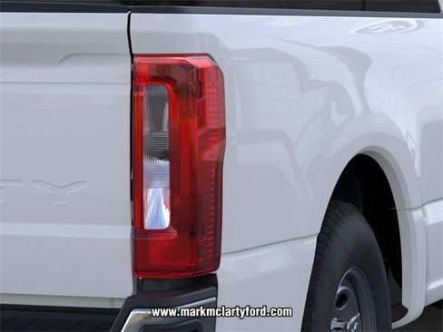 New 2026 Ford F250 XL w/ XL Chrome Package image 21