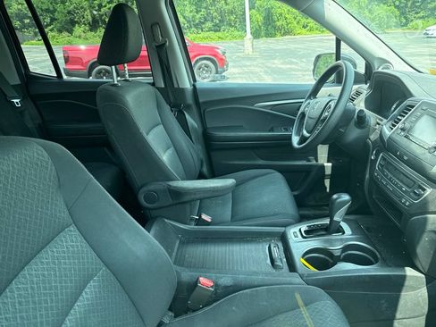 Used 2018 Honda Ridgeline Sport image 6