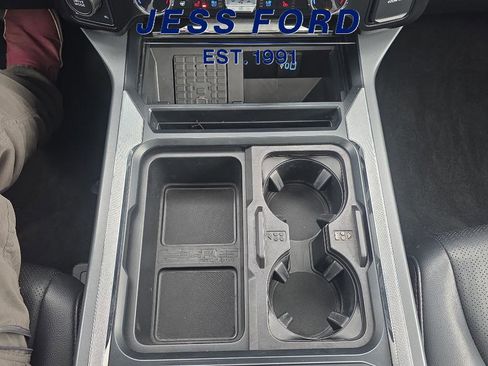 Used 2025 Ford F350 Lariat w/ Black Appearance Package image 17