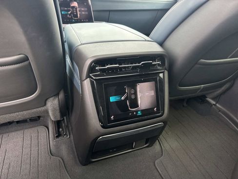 Certified 2025 Cadillac Escalade IQ Luxury 2 w/ LPO, Premium Carpet Package AWD/4WD image 16
