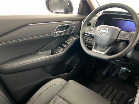 New 2026 Nissan Rogue Platinum w/ Platinum Premium Package AWD/4WD image 11