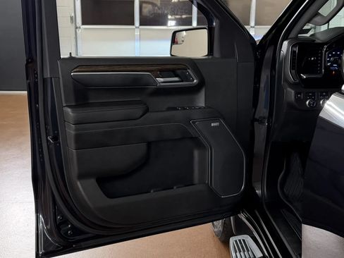 Used 2022 GMC Sierra 1500 Elevation w/ Preferred Package AWD/4WD image 15