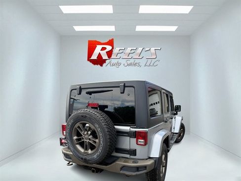 Used 2016 Jeep Wrangler Unlimited Sahara AWD/4WD image 30