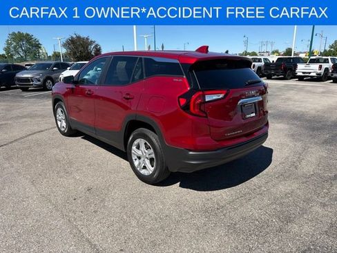 Used 2024 GMC Terrain SLE FWD image 8