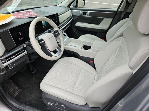 Used 2025 Hyundai Santa Fe SEL image 19