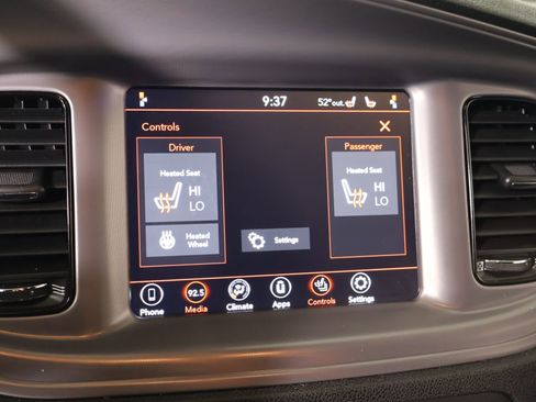 Used 2023 Dodge Charger SXT w/ Blacktop Package image 7