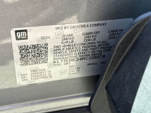 Used 2024 Chevrolet Trax LT FWD image 35