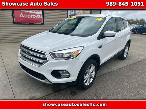 Used 2017 Ford Escape SE image 1