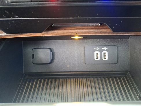 Used 2016 Ford F150 Lariat image 29