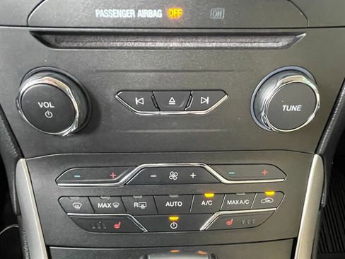 Used 2018 Ford Edge SEL w/ Equipment Group 201A image 36