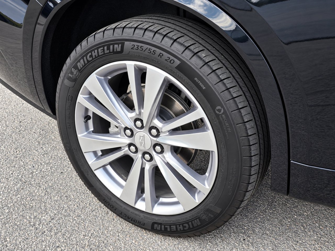 Certified 2024 Cadillac XT6 Premium Luxury FWD image 11