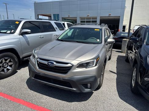 Used 2020 Subaru Outback Premium AWD/4WD image 1