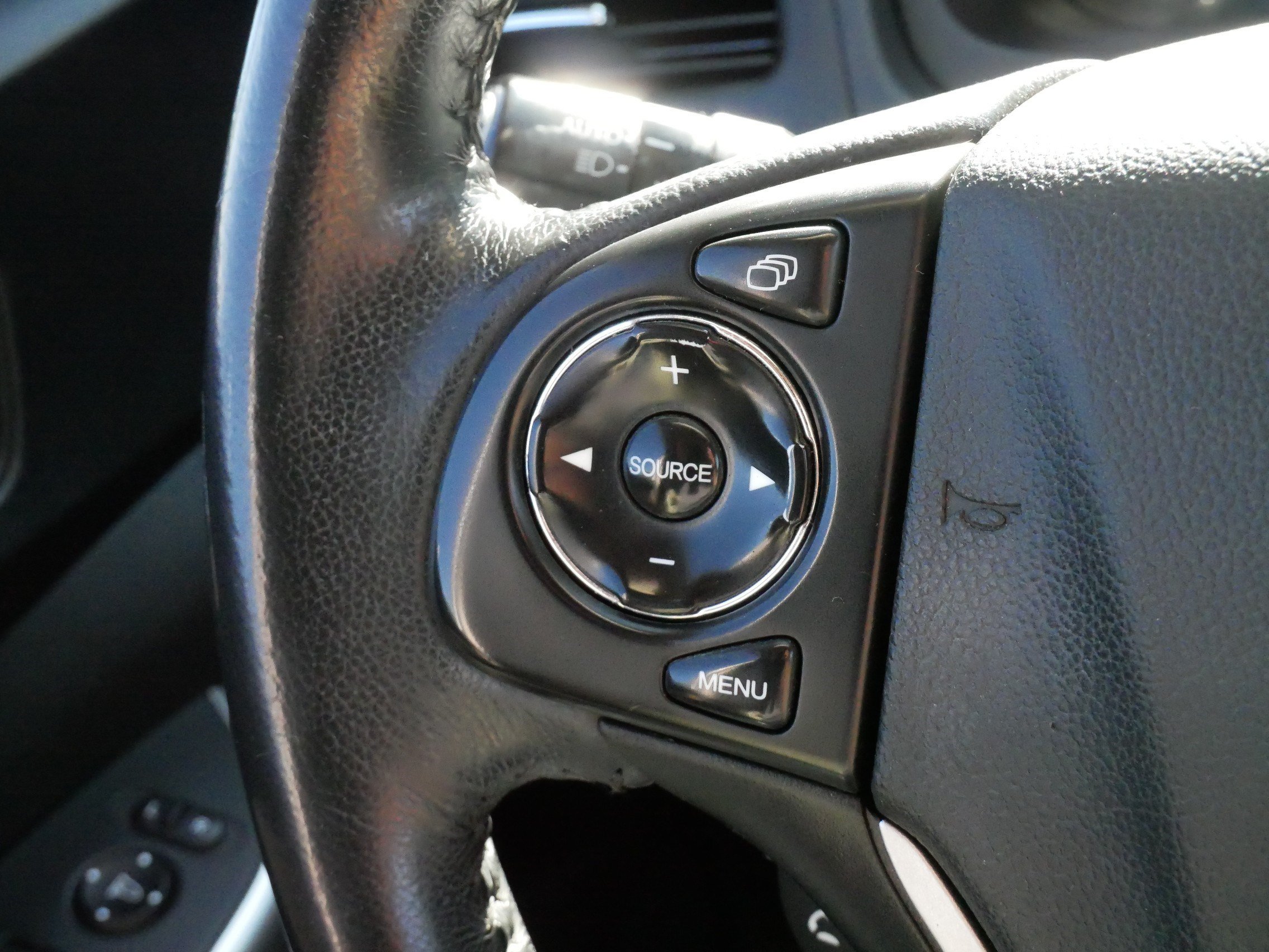Used 2015 Honda CR-V EX-L image 24