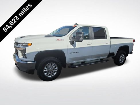 Used 2023 Chevrolet Silverado 2500 LT w/ Convenience Package AWD/4WD image 2
