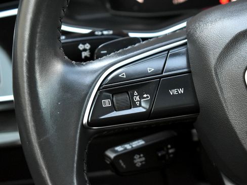 Used 2019 Audi Q8 Prestige w/ Luxury Package image 15