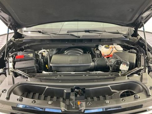 Used 2025 Chevrolet Suburban Premier AWD/4WD image 42