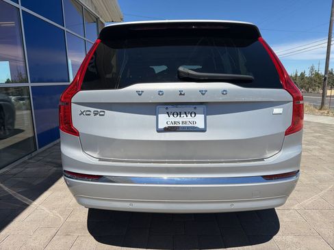 Used 2023 Volvo XC90 T8 Ultimate AWD/4WD image 6