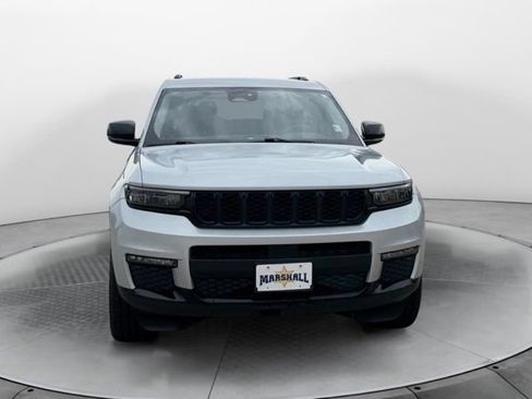 Used 2023 Jeep Grand Cherokee L Limited w/ Black Appearance Package AWD/4WD image 7