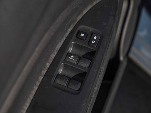 Used 2018 Mitsubishi Mirage ES image 29