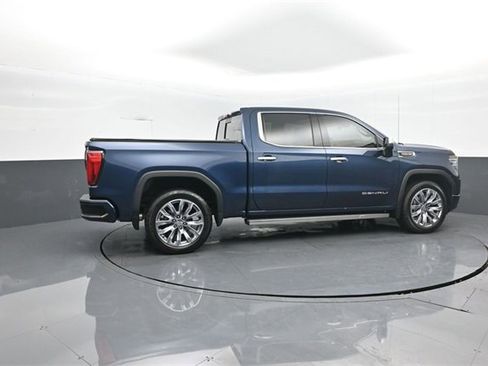 Used 2022 GMC Sierra 1500 Denali w/ Denali Reserve Package image 8