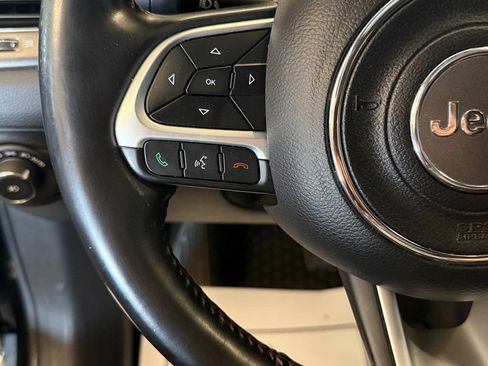 Used 2018 Jeep Compass Trailhawk w/ Leather Interior Group AWD/4WD image 10