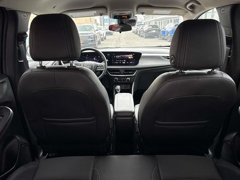 Used 2025 Buick Encore GX Preferred FWD image 9