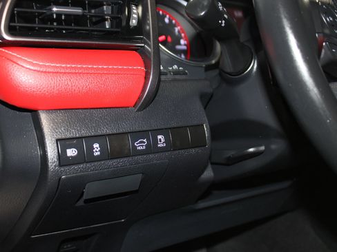 Used 2020 Toyota Camry XSE FWD image 21