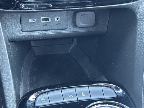 Certified 2023 Buick Encore GX Select FWD image 31