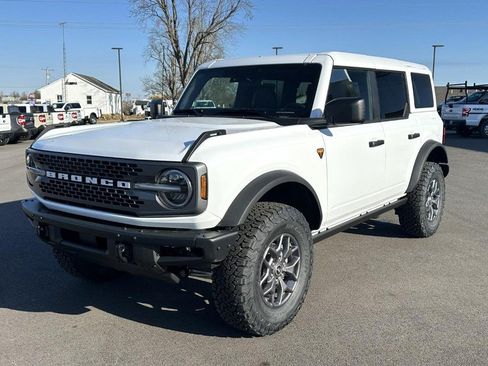 New 2025 Ford Bronco Badlands AWD/4WD image 4