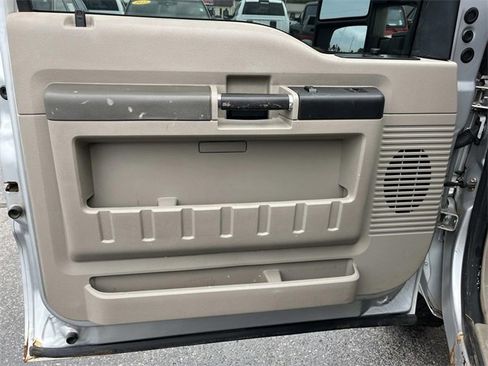 Used 2010 Ford F250 XL image 17