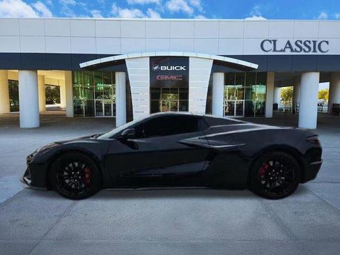 Used 2024 Chevrolet Corvette Z06 RWD image 5