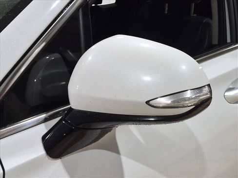 Used 2019 Hyundai Santa Fe Limited FWD image 8