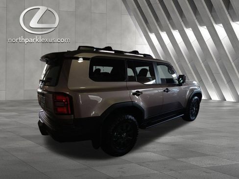 Used 2025 Toyota Land Cruiser image 6