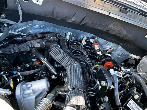 Certified 2025 Ford Expedition Platinum w/ Platinum Ultimate Package image 18