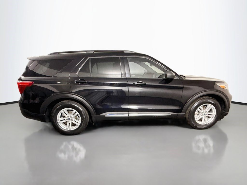 Used 2021 Ford Explorer XLT w/ Equipment Group 202A RWD image 11