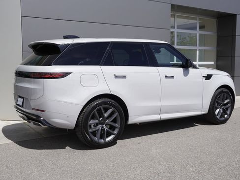 New 2026 Land Rover Range Rover Sport Dynamic SE AWD/4WD image 4