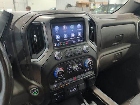 Used 2022 GMC Sierra 3500 Denali w/ Denali Ultimate Package AWD/4WD image 12