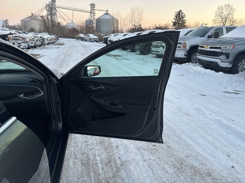 Used 2017 Chevrolet Malibu LS image 26