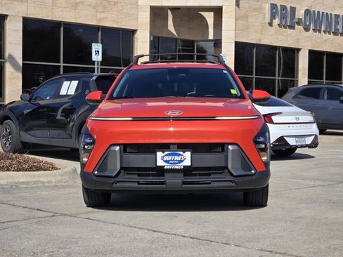 Certified 2025 Hyundai Kona SEL image 2