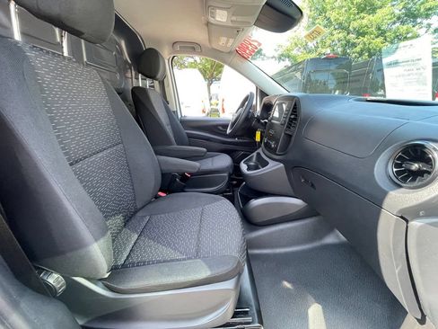 Used 2023 Mercedes-Benz Metris image 21